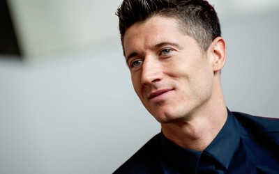 壹电竞独家-三笘薰已成布莱顿非卖品